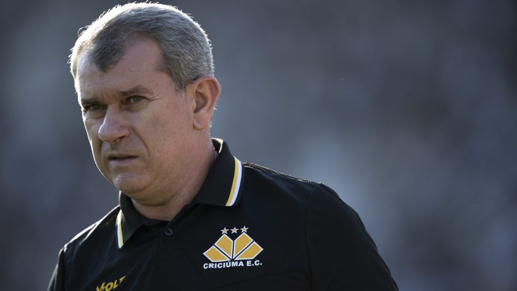 Técnico do Criciúma falou do Corinthians - Foto: Jorge Rodrigues/AGIF.