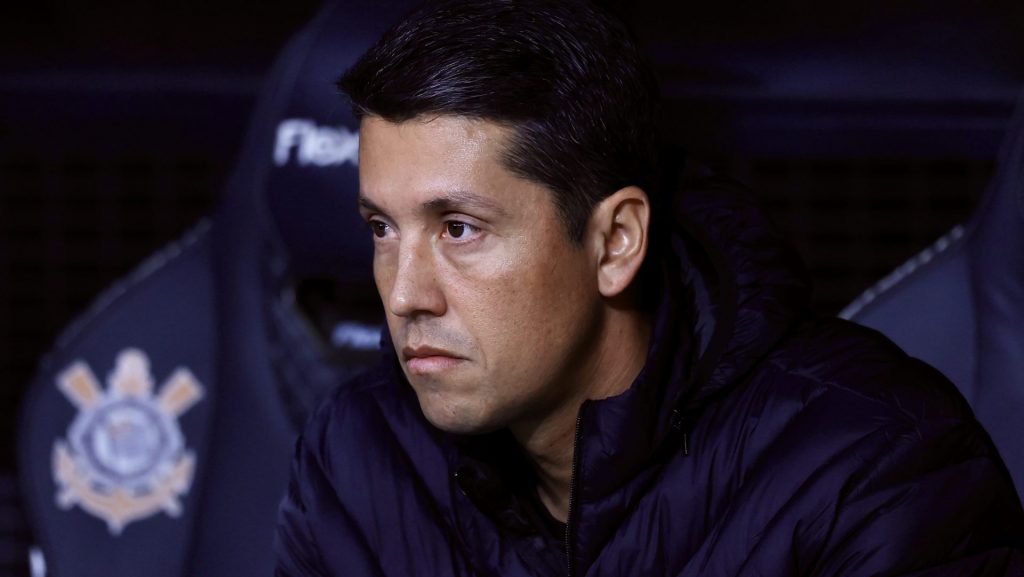 Thiago Carpini falou do Corinthians - Foto: Marcello Zambrana/AGIF.