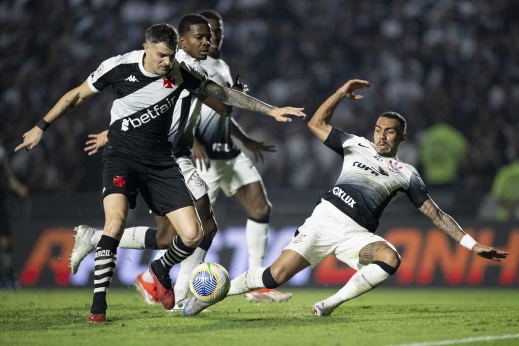 Vasco foi superior em São Januário - Foto: Jorge Rodrigues/AGIF.