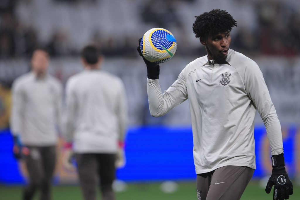 Goleiro do Timão foi bastante elogiado -Hugo deixou uma boa impressão - Foto: Ettore Chiereguini/AGIF.