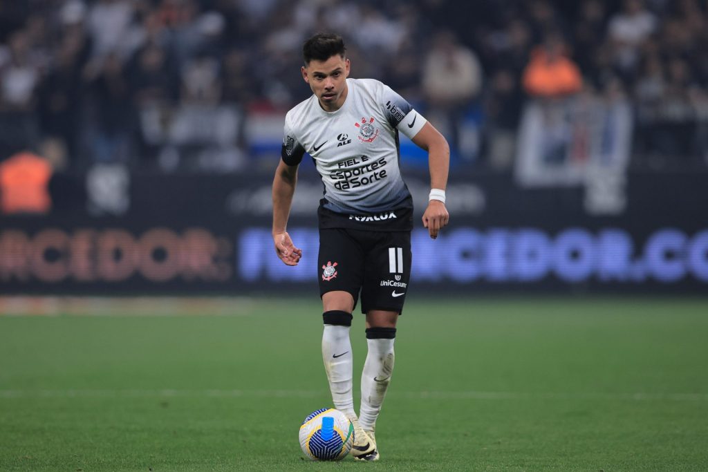 Romerou entrou para fazer a diferença no Corinthians - Foto: Ettore Chiereguini/AGIF.