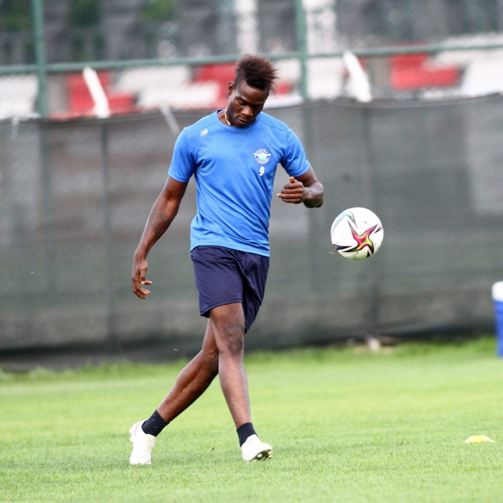Foto: Divulgação/Adana Demirspor - Balotelli não deve mais reforçar o Corinthians.