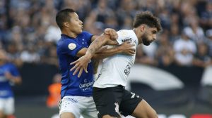 Corinthians e Cruzeiro se enfrentam neste domingo (7) - Foto: Getty Images.