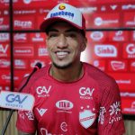 Ralf, ex-Corinthians, atua no Vila Nova - Foto: Paulo Massad.