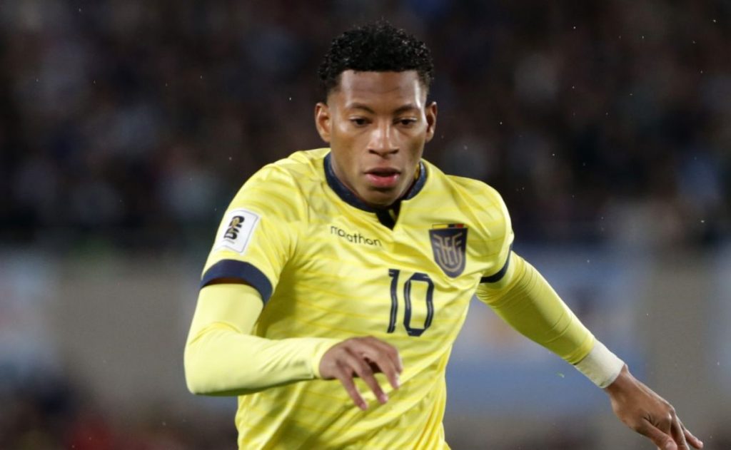 Camisa 10 está em negociações - (Photo by Daniel Jayo/Getty Images).