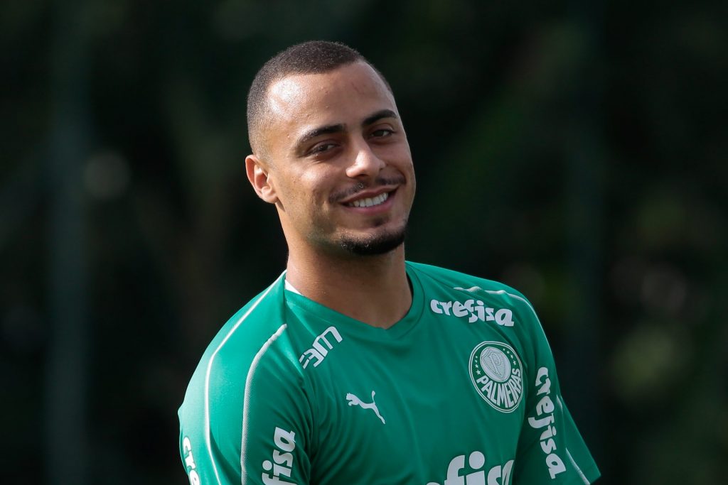 Arthur Cabral é desejado pelo Timão - Foto: Marcello Zambrana/AGIF.