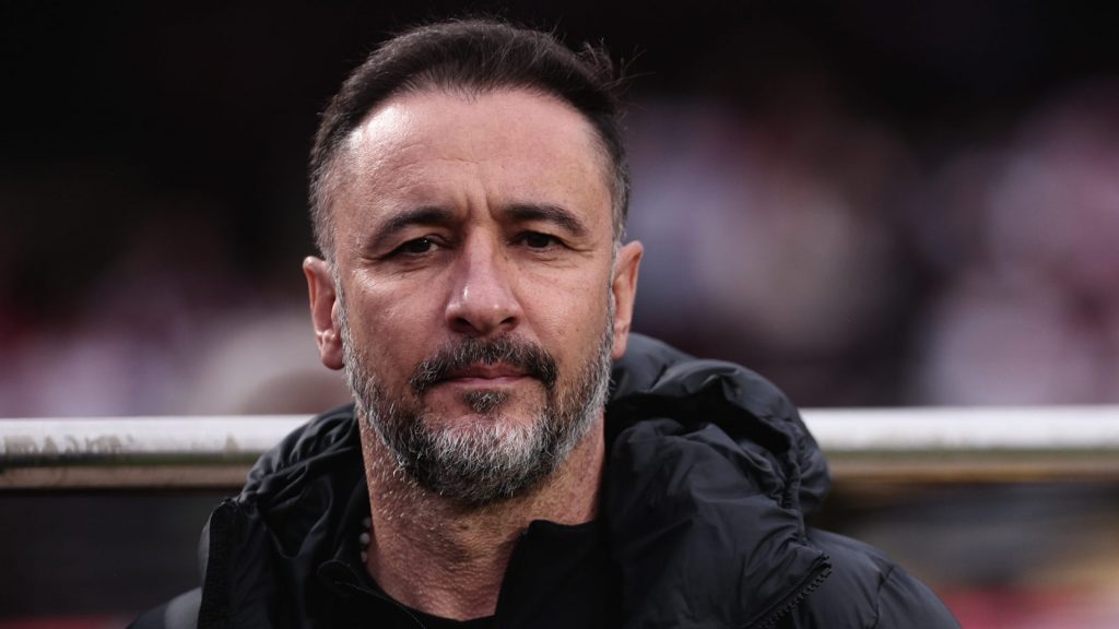Foto: Ettore Chiereguini/AGIF - Vitor Pereira vira assunto no Corinthians novamente.