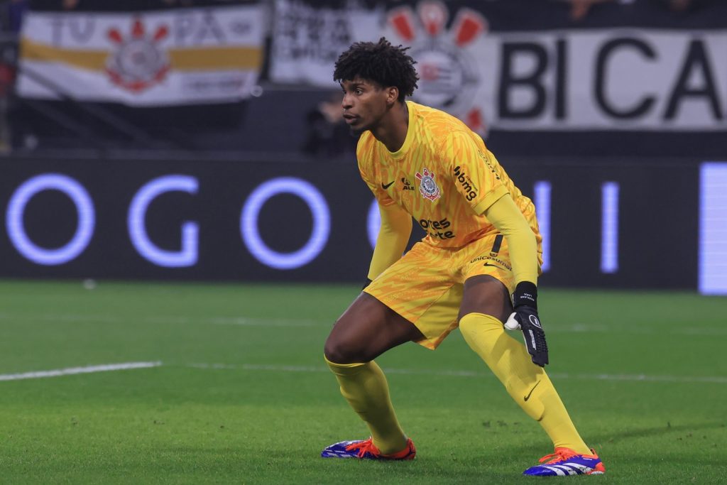 Goleiro deve ser comprado em definitivo - Foto: Marcello Zambrana/AGIF.