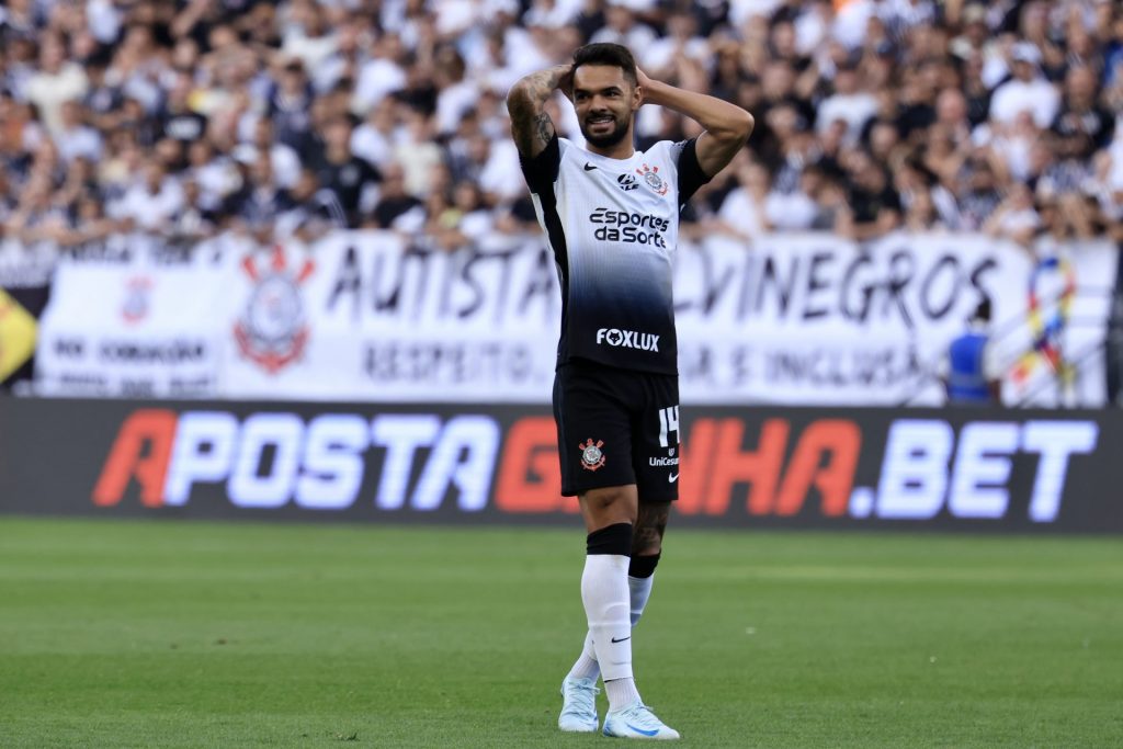 Raniele vive um péssimo momento no Corinthians - Foto: Marcello Zambrana/AGIF.