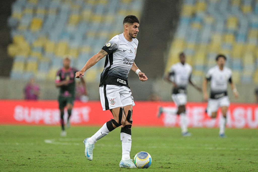 Foto: Thiago Ribeiro/AGIF - Pedro Raul será titular pelo Corinthians no Brasileirão.