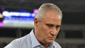 Foto: Thiago Ribeiro/AGIF - Tite pode ter desfalques importantes para encarar o Corinthians.