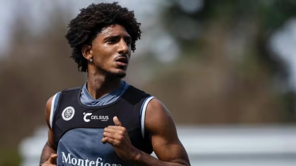 Foto: Reprodução/Instagram/@talles_magno - Corinthians fechou com Talles Magno.