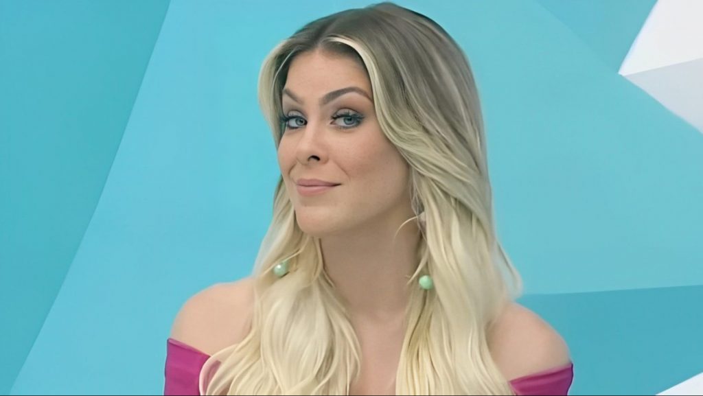 Foto: Reprodução/TV Bandeirantes - Renata opinou sobre o jogo do Corinthians.