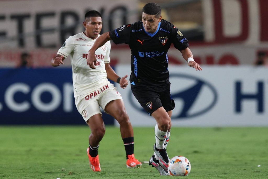 Foto: IMAGO / Pressinphoto - Corinthians ainda não desistiu de Alex Arce.