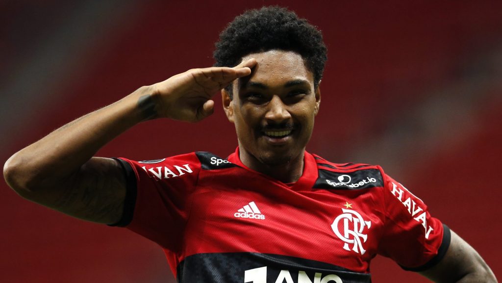 Vitinho entrou na mira do Timão, mas logo foi descartado - Foto: Ricardo Moraes-Pool/Getty Images.