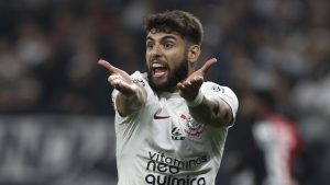 Foto: Miguel Schincariol/Getty Images - Yuri Alberto foi apenas opção em empate do Corinthians.