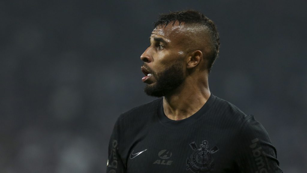 Alex é titular absoluto do Corinthians - Foto: Ricardo Moreira/Getty Images.