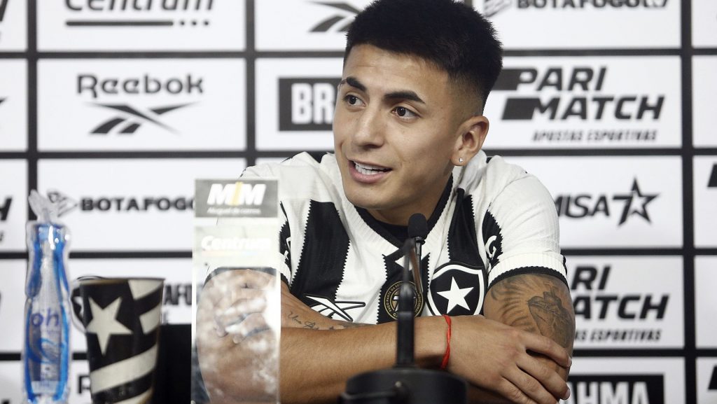 Almada opinou sobre o duelo contra o Corinthians - Foto: Vítor Silva/Botafogo.