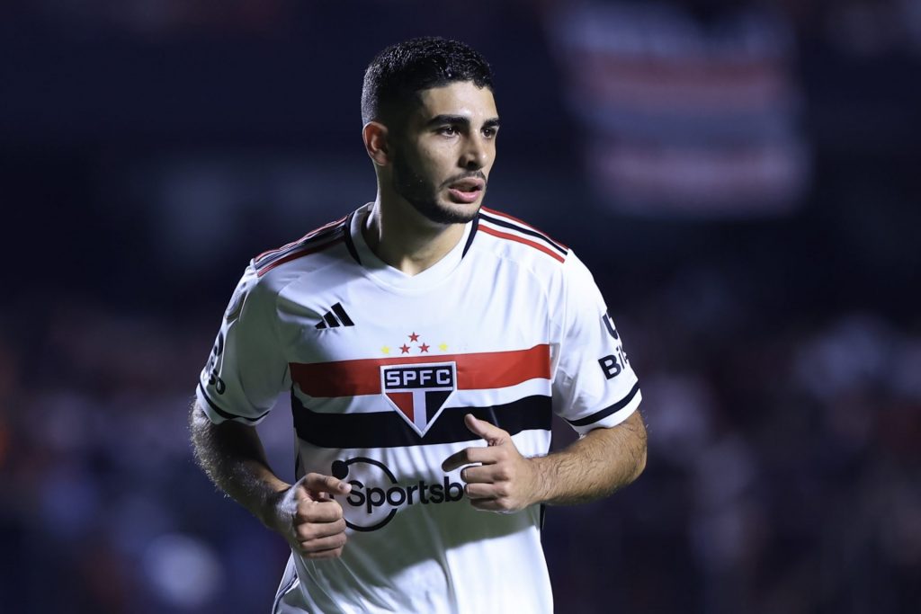 Michel Araújo não jogará contra o Alvinegro - Foto: Marcello Zambrana/AGIF.