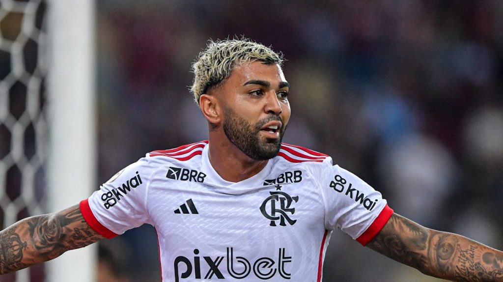 Foto: Thiago Ribeiro/AGIF - Gabigol volta a ser assunto no Corinthians.