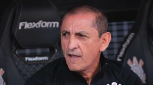 Foto: Ettore Chiereguini/AGIF - Ramón Díaz pode 'perder' meio-campista no Corinthians em 2025.