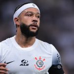 Foto: Ettore Chiereguini/AGIF - Depay passou por 'apertos' antes de Corinthians x Palmeiras.