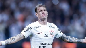 Guedes jogou muito no Corinthians - Foto: Alexandre Schneider/Getty Images.