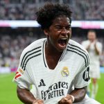 Jogador do Corinthians foi lembrado por Endrick - Foto: Angel Martinez/Getty Images.