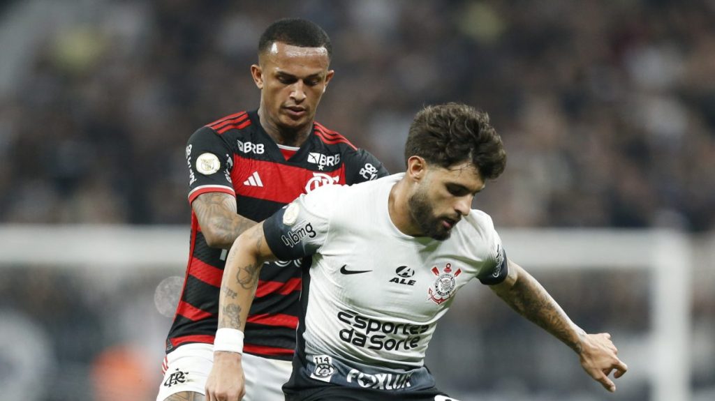 Foto: Miguel Schincariol/Getty Images - Corinthians jogará novamente contra o Flamengo nesta quarta-feira (2).