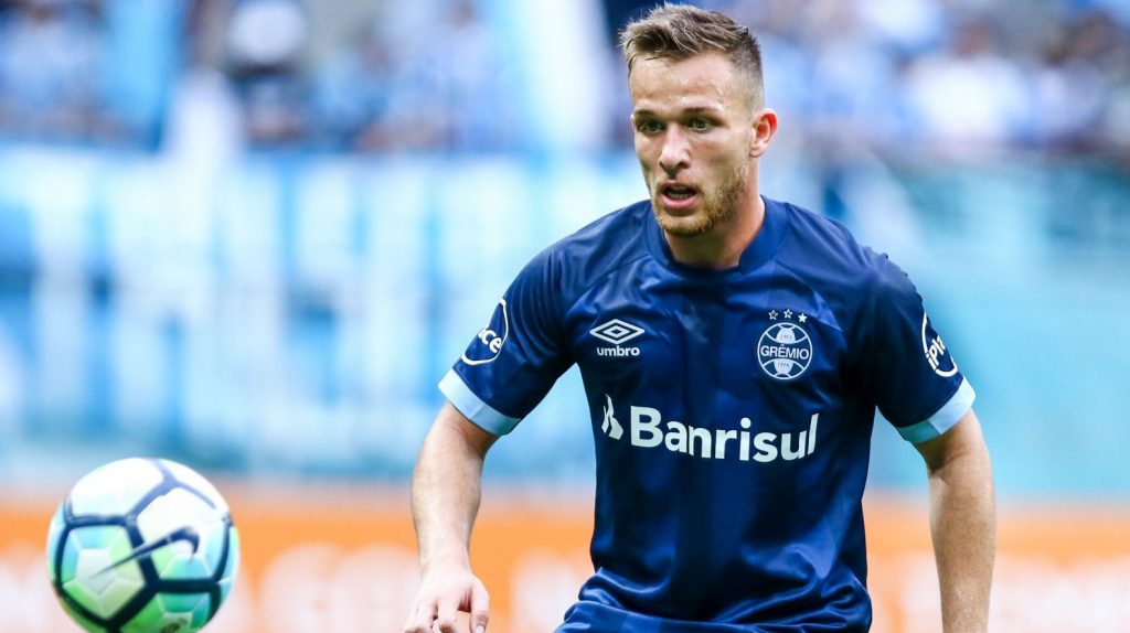 Arthur entrou na mira do Corinthians - Foto: Lucas Uebel/Getty Images.