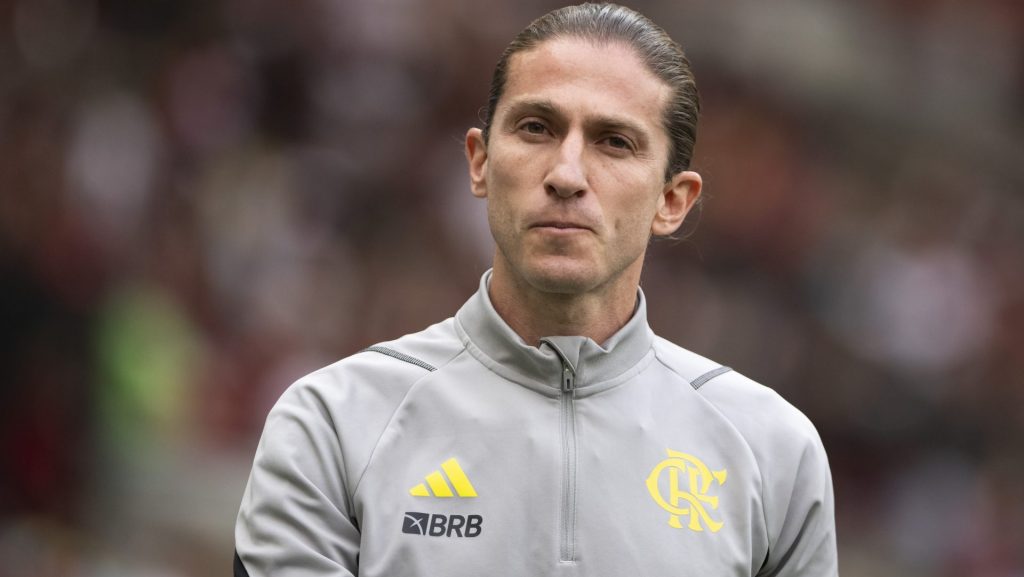 Alvo do Corinthians pode jogar com Filipe Luís - Foto: Jorge Rodrigues/AGIF.