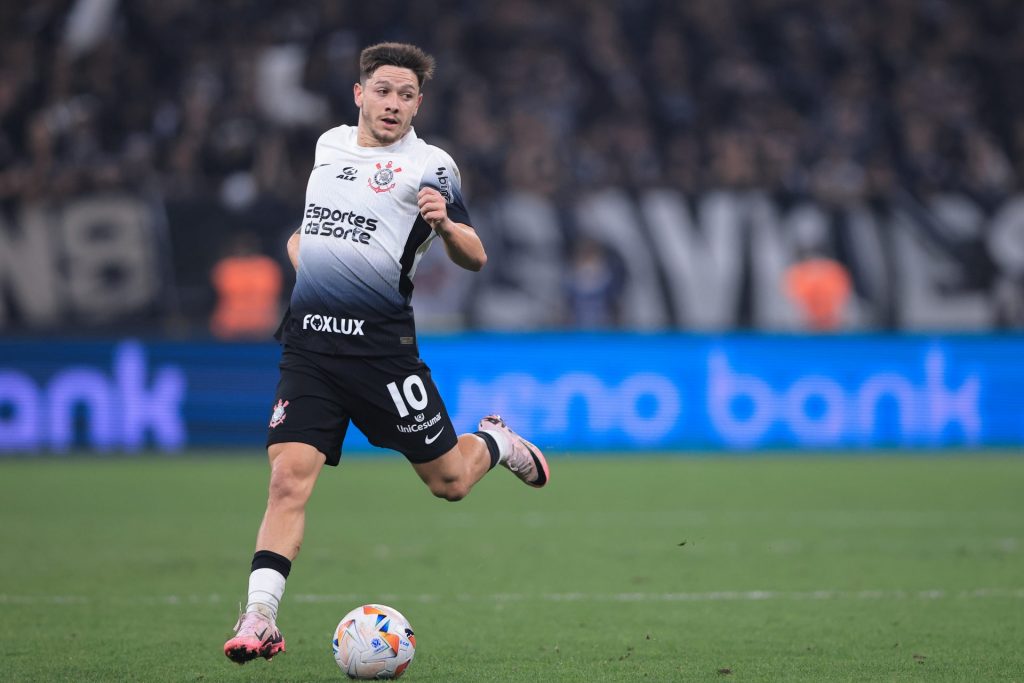 Foto: Ettore Chiereguini/AGIF - Garro 'frustra' torcida do Corinthians após declaração.