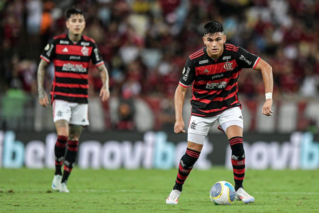 Foto: Thiago Ribeiro/AGIF - Alcaraz fala sobre Corinthians x Flamengo.