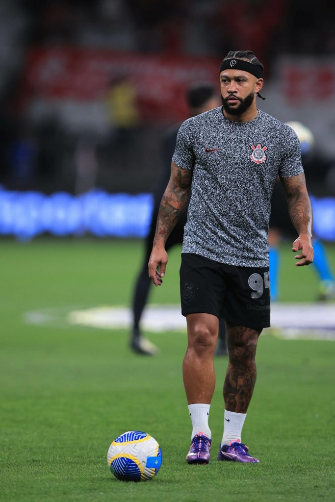 Foto: Ettore Chiereguini/AGIF - Depay foi citado por Ramón no Corinthians.