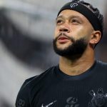 Corinthians trouxe Depay em 2024 - Foto: Joisel Amaral/AGIF.