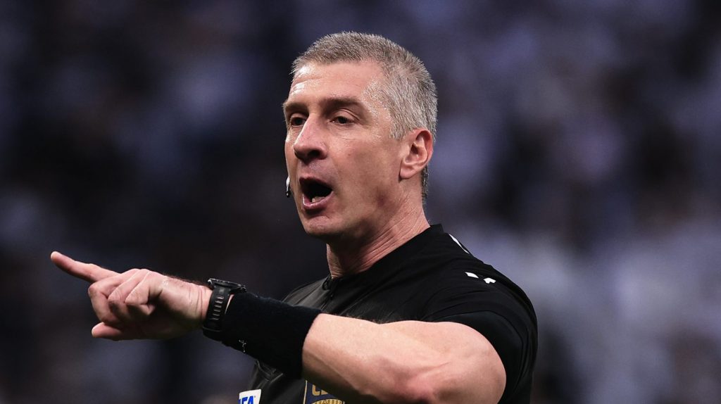 Foto: Ettore Chiereguini/AGIF - Corinthians está irritado com Daronco.