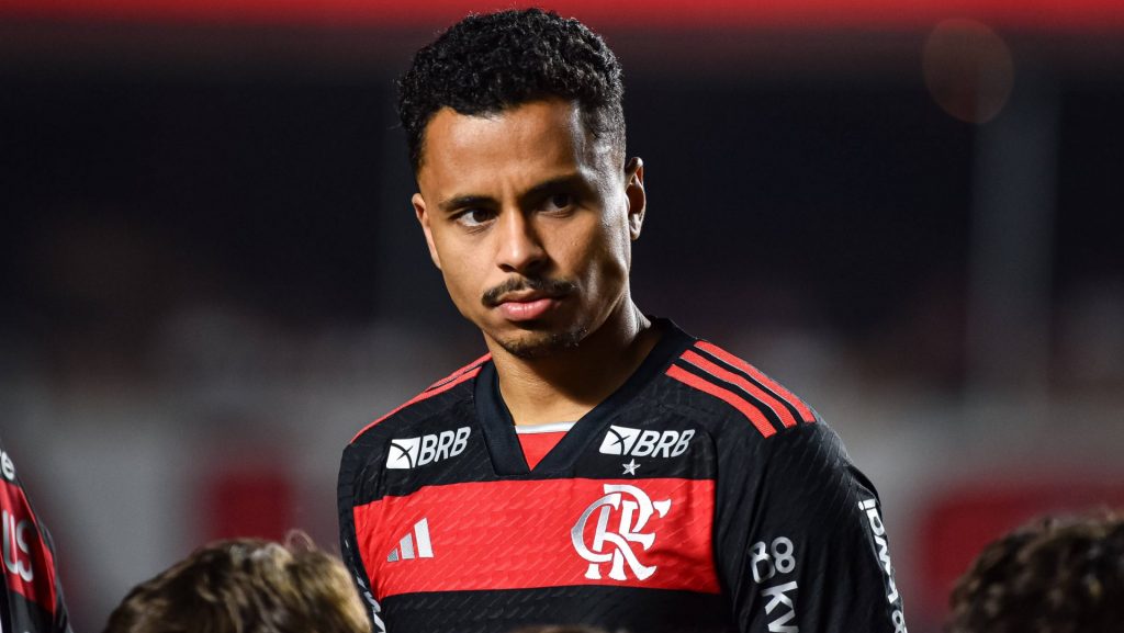 Volante quer ficar no Flamengo - Foto: IMAGO.