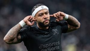 Corinthians gastou milhões com Depay - Foto: IMAGO.