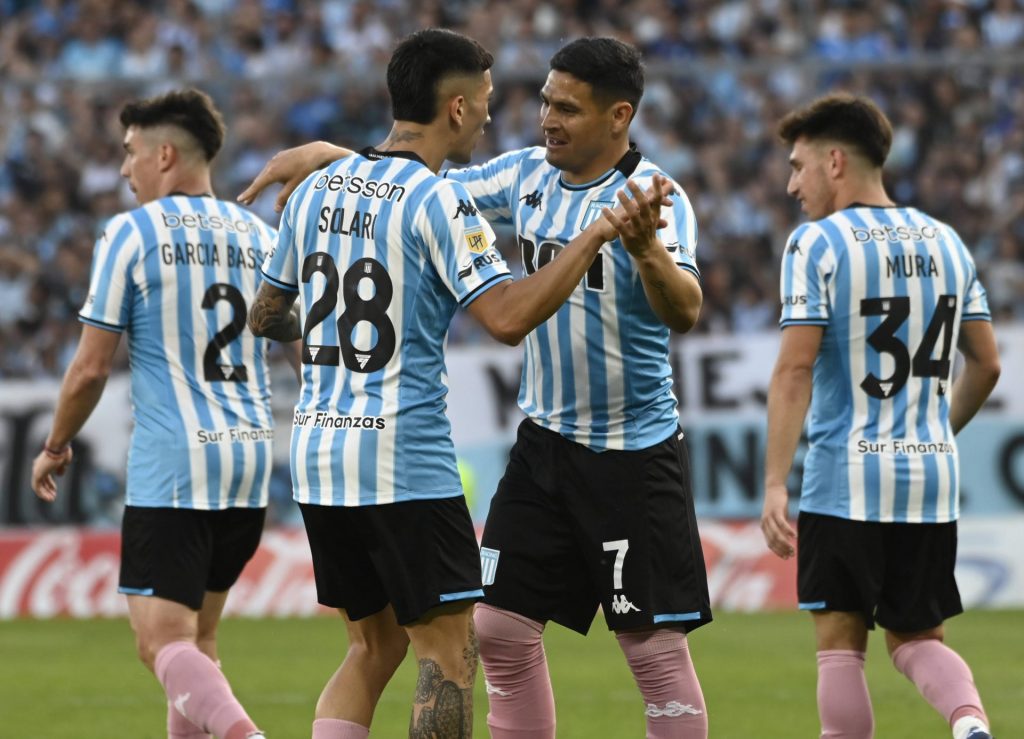 Racing eliminou o Timão em 2024 - Foto: IMAGO/Fotobaires.
