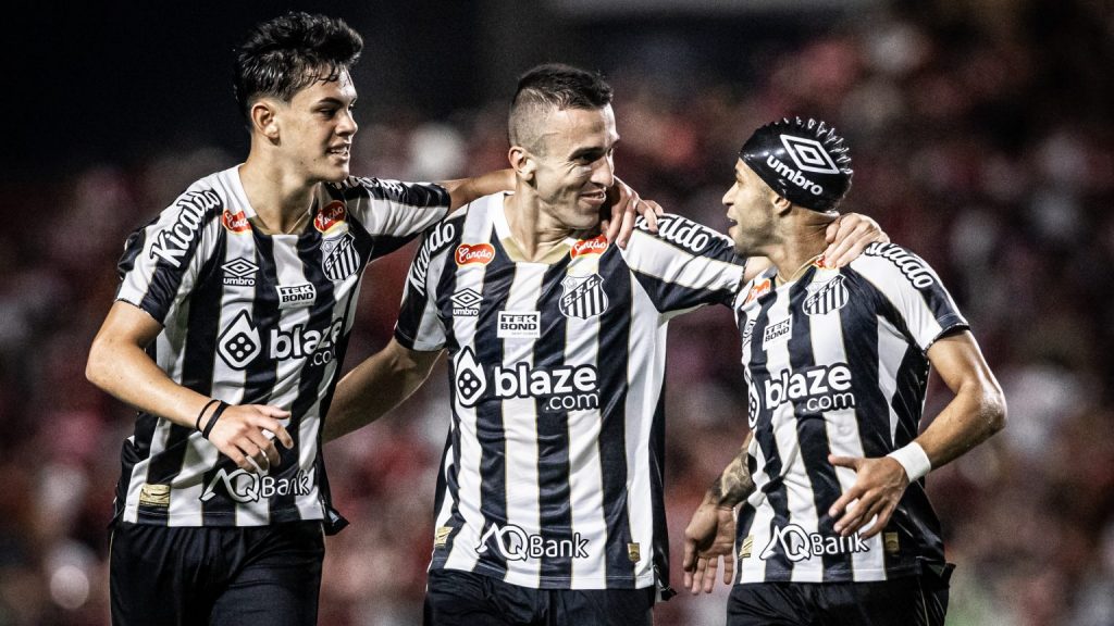 Corinthians quer João Schmidt - Foto: Raul Baretta/Santos FC.