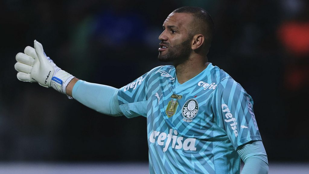 Weverton errou no segundo gol marcado pelo Corinthians - Foto: Ettore Chiereguini/AGIF.