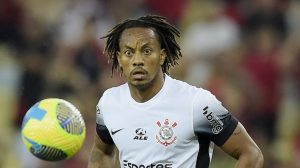 Carrillo pode ser desfalque do Corinthians - Foto: Alexandre Loureiro/AGIF.