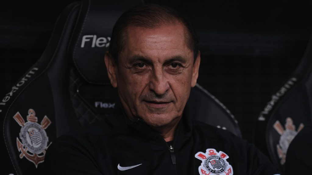 Ramón Díaz estava na berlinda no Corinthians -Ramón Díaz respira após essa vitória - Foto: Marcello Zambrana/AGIF.