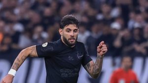 Foto: Marcello Zambrana/AGIF - Yuri Alberto vem fazendo gols em clássicos.