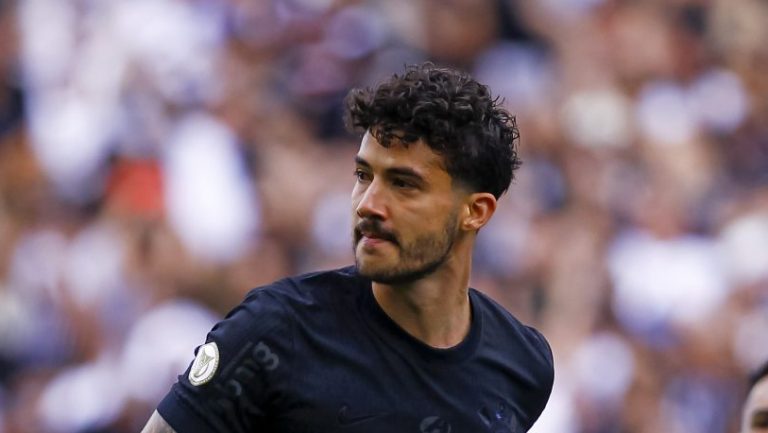 Foto: Marco Miatelo/AGIF - Gustavo Henrique se pronunciou no Corinthians.