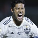 Alvo do Corinthians pode atuar com Hulk - Foto: Alexandre Schneider/Getty Images.