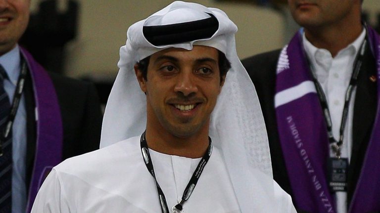 Corinthians pode negociar jogador com Mansour bin Zayed Al Nahyan - Foto: Francois Nel/Getty Images.