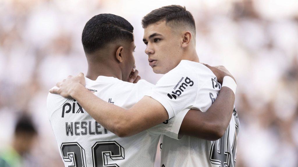 Wesley e Moscardo juntos no Corinthians - Foto: IMAGO.