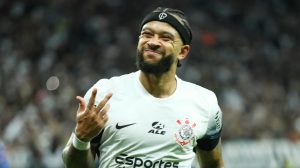 Depay faz grande 2025 no Corinthians - Foto: Joisel Amaral/AGIF.