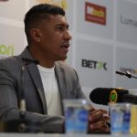 Paulinho falou sobre erros a favor do Corinthians - Foto: Pedro Zacchi/AGIF.